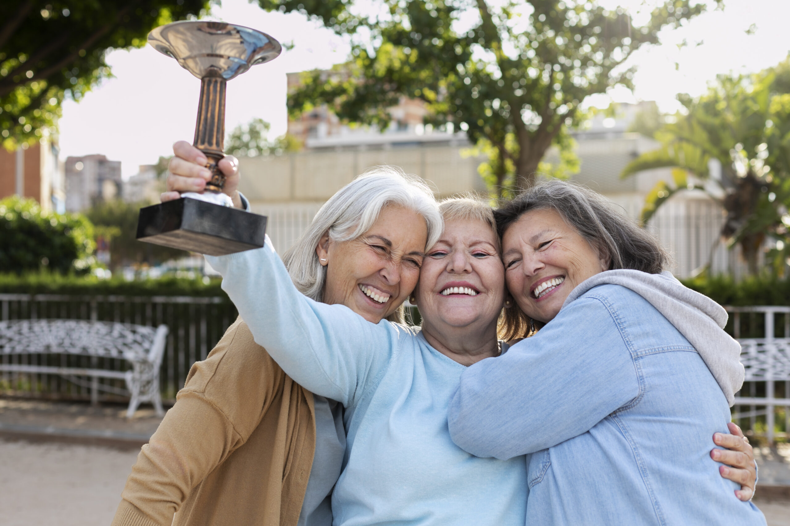 elderly-friends-playing-petanque